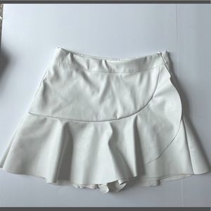 DO + BE white leather mini skirt